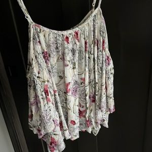 Like new off the shoulder billabong top